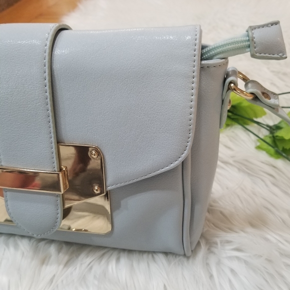 ALDO Crossbody Bag Color Baby Blue Adjustable Straps And Gold Hardware. - Picture 6 of 17